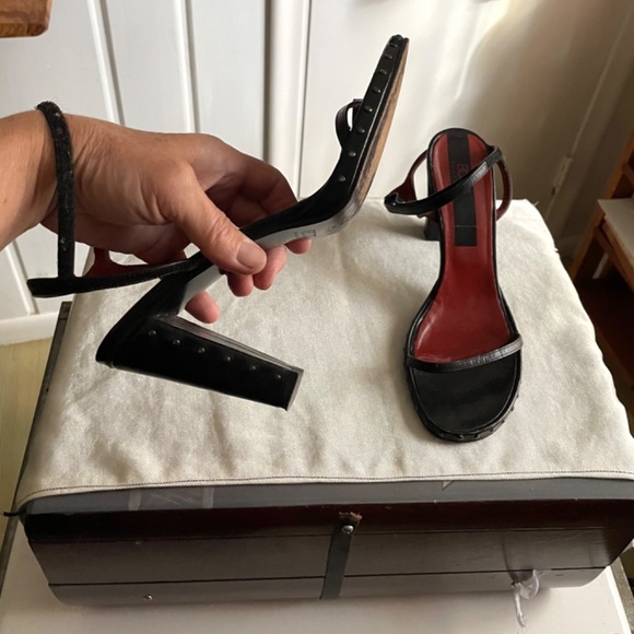 BCBG Max Azria sling Velcro heels size 38 / 7.5 - Picture 2 of 9